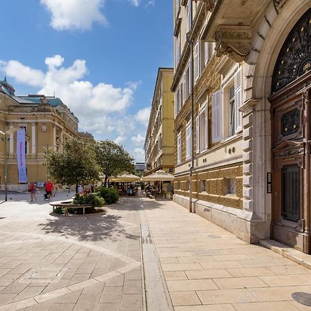 Appartement Art Teatro - Gustav Klimt à Rijeka Extérieur photo