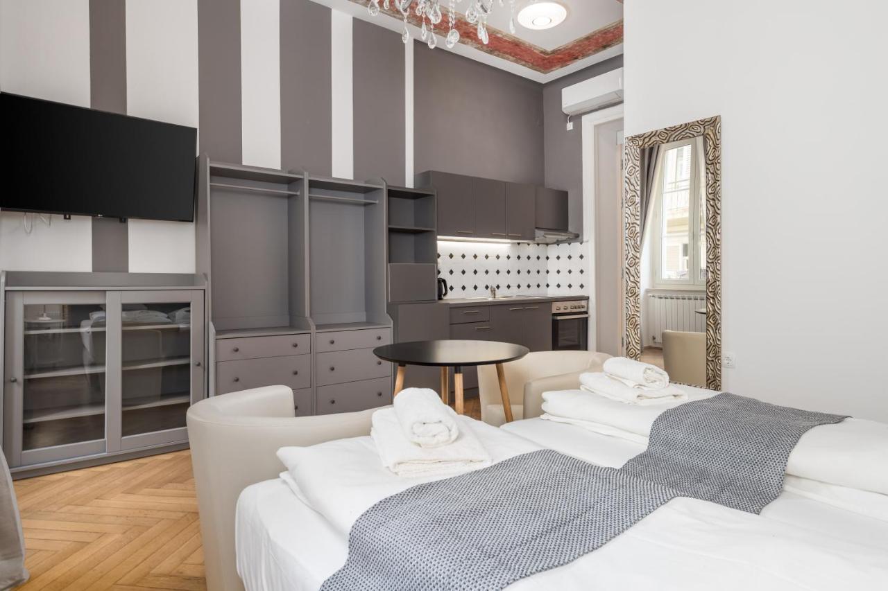 Appartement Art Teatro - Gustav Klimt à Rijeka Extérieur photo