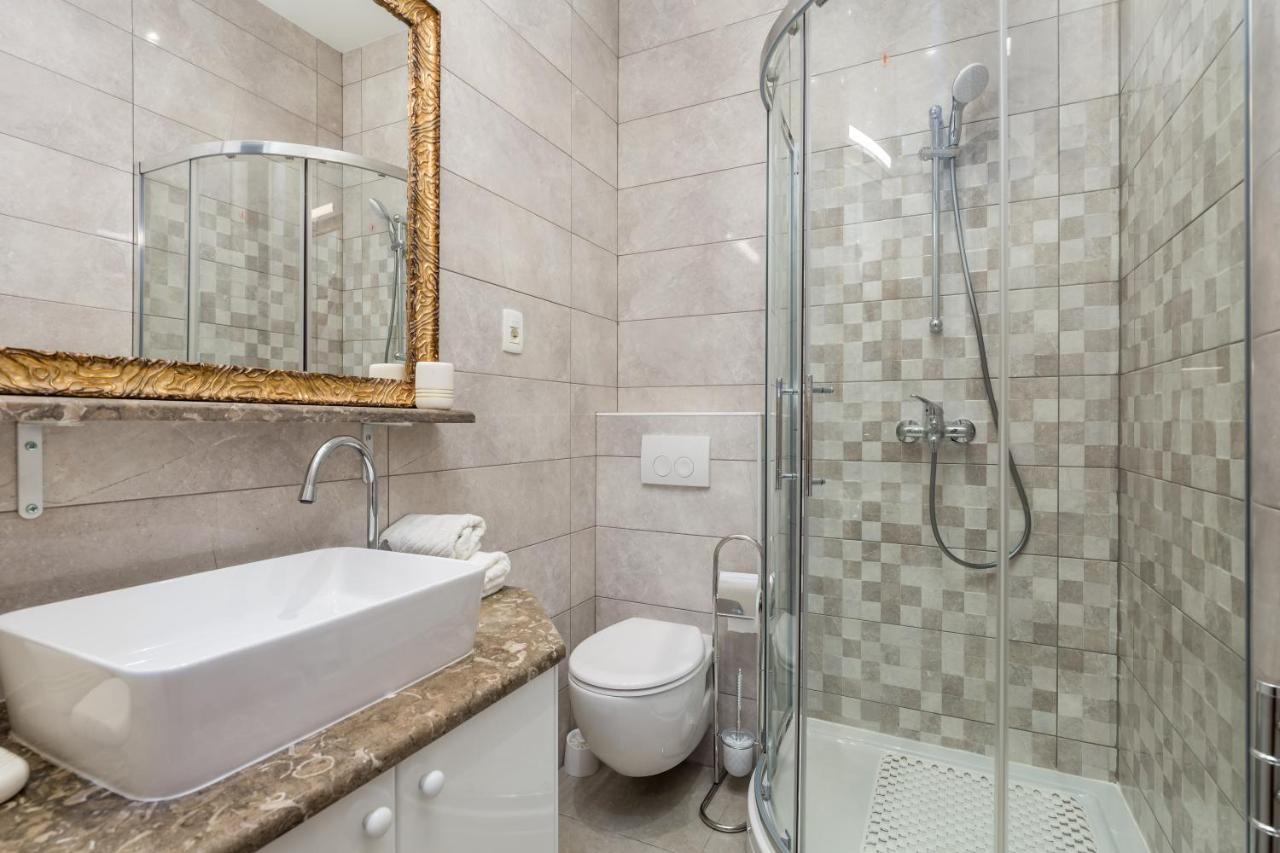 Appartement Art Teatro - Gustav Klimt à Rijeka Extérieur photo